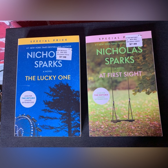 Nicholas Sparks set 2 books paperback “the lucky one” &  “at first sight” - Picture 2 of 5